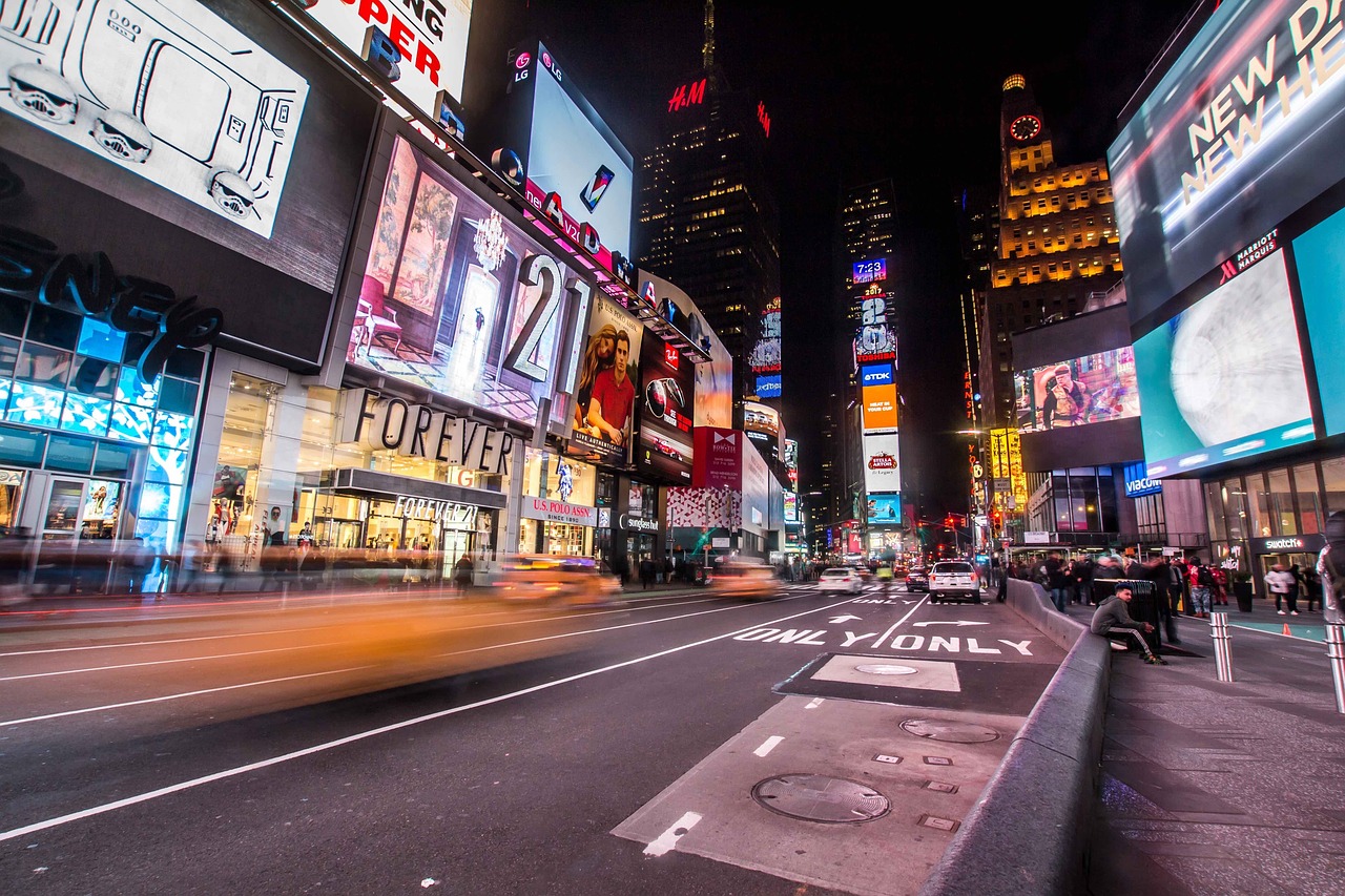 https://pixabay.com/de/photos/times-square-new-york-stadt-nyc-2590853/